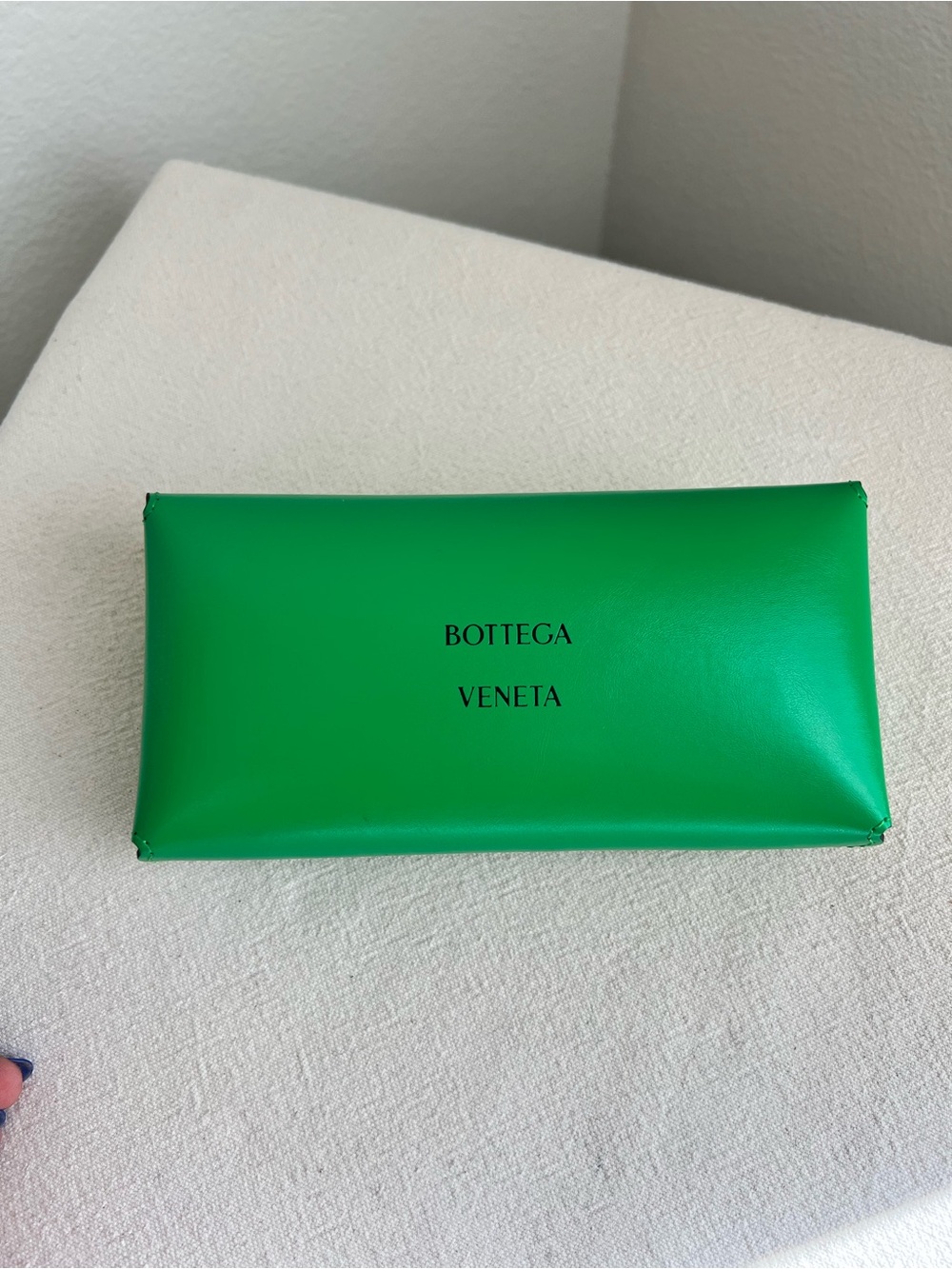 Bottega Veneta Bright Green Envelope sunglasses case - Picture 3 of 3